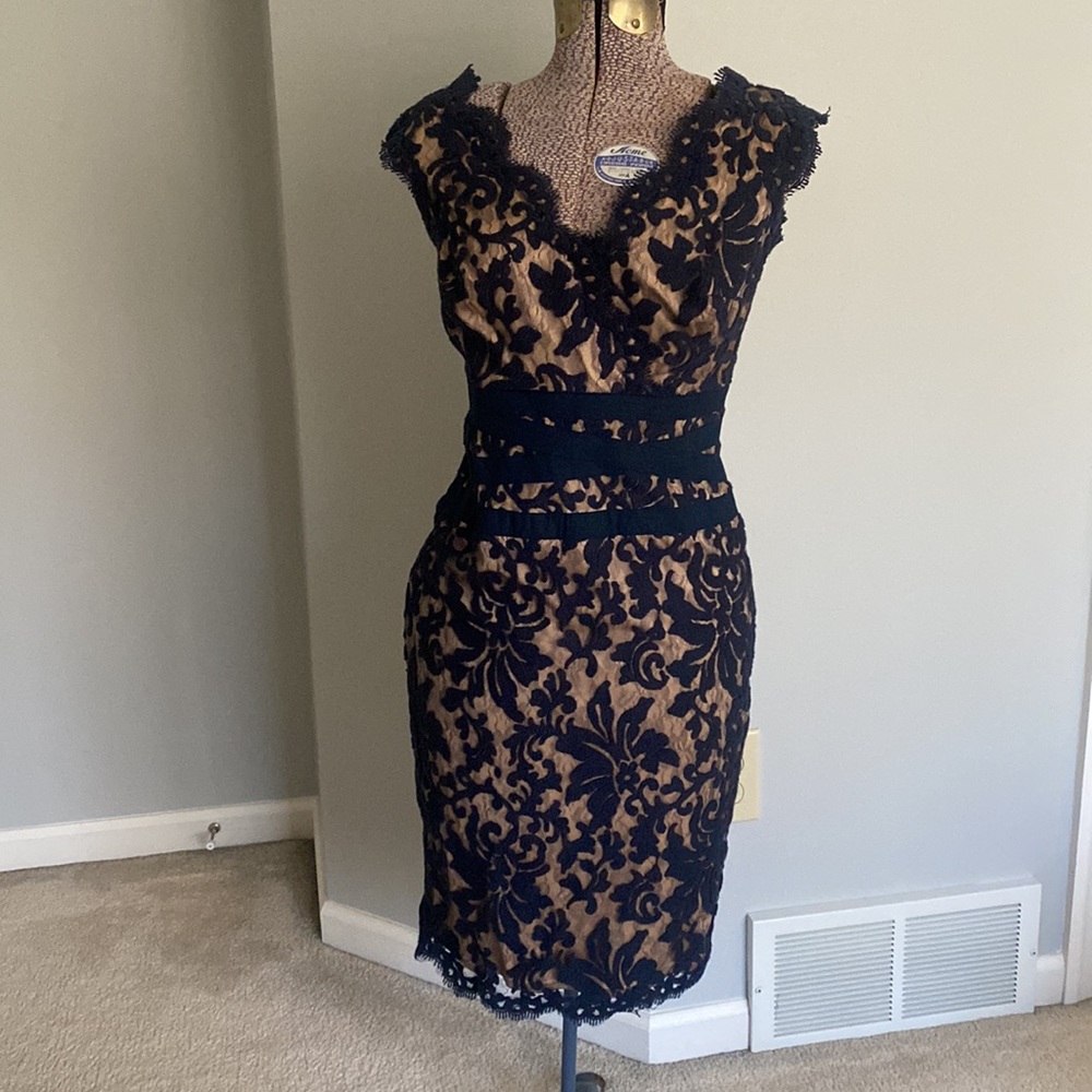 Dress - Picture 4 of 5